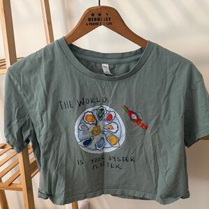 Graphic Oyster Platter Crop Tee - Sage Green